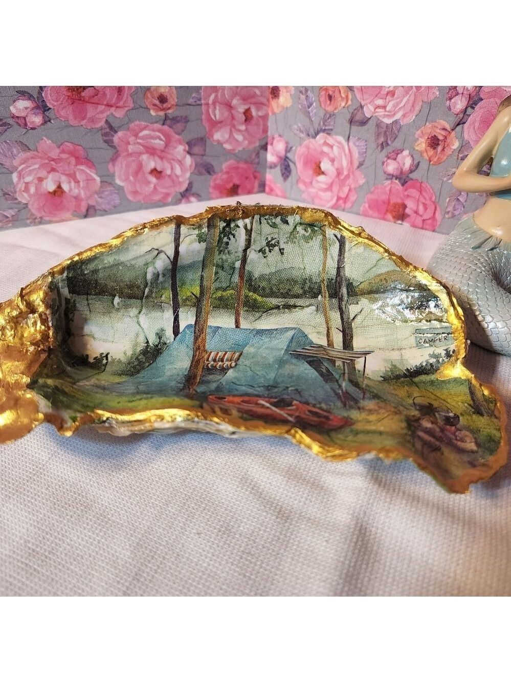 Decoupage Oyster Shell - Picture 2 of 4